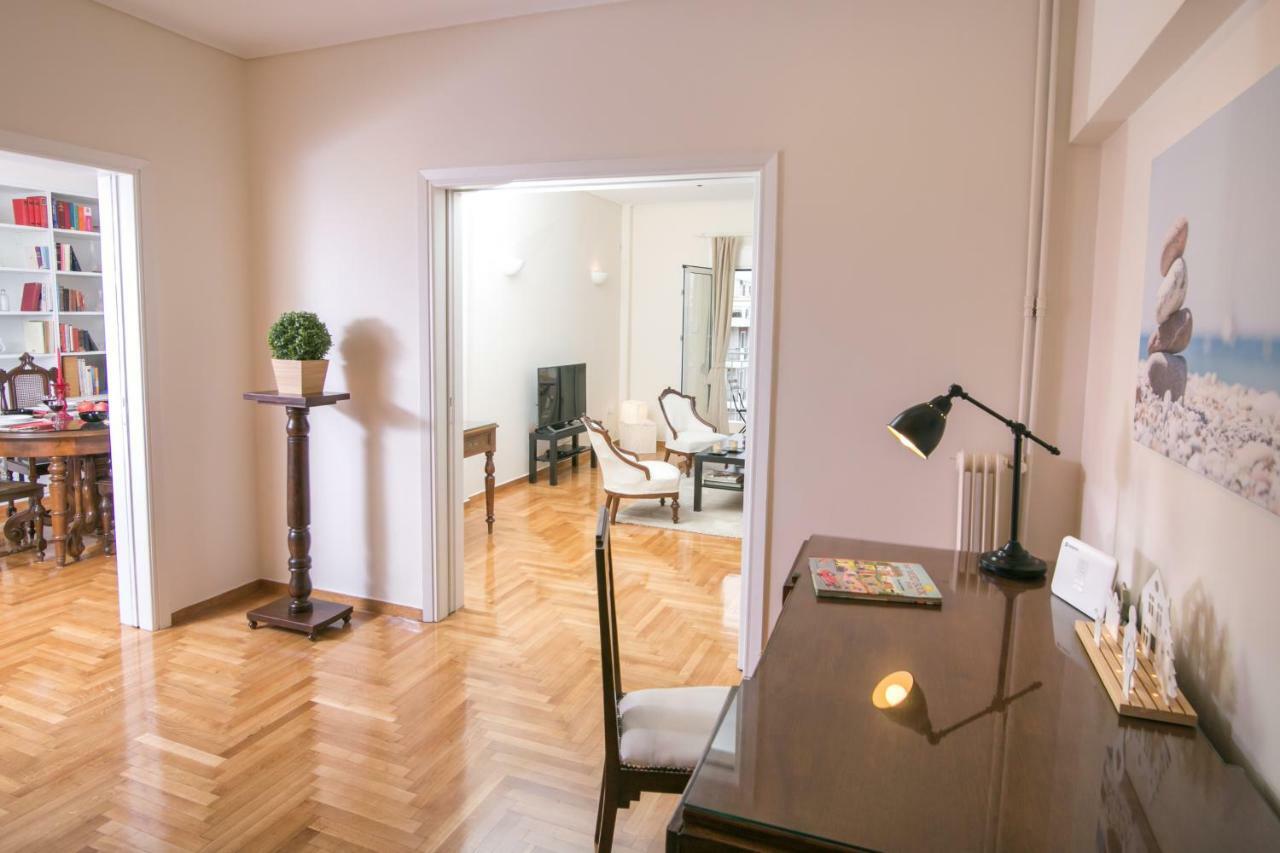 Magnificent luxury retrostyle flat Acropolis view Apartment Atena Exterior foto
